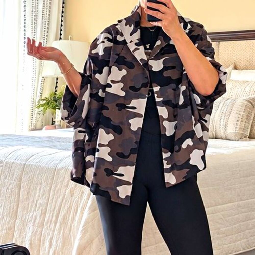 PlaNet by Lauren G NWOT Camouflage Cape Jacket Shawl Collar Button Front Pockets - Picture 11 of 14